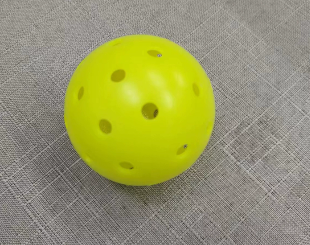 Outdoor Pickleball Balls 40 & 26 Hole